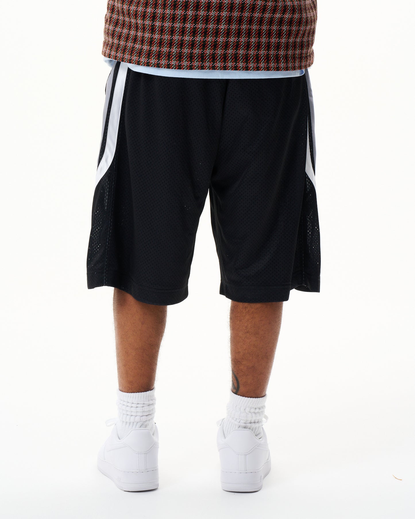 Piped Mesh Short